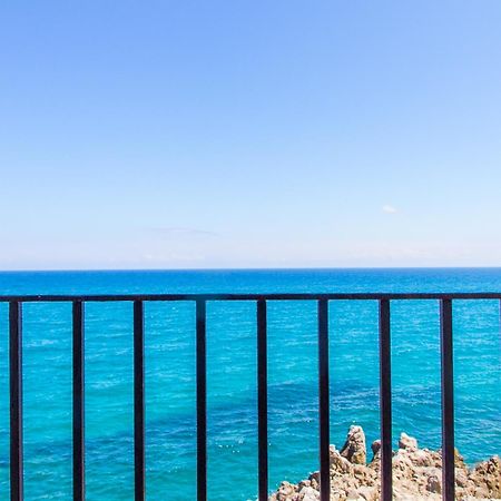 Ai Candelori Hotel Чефалу Екстериор снимка
